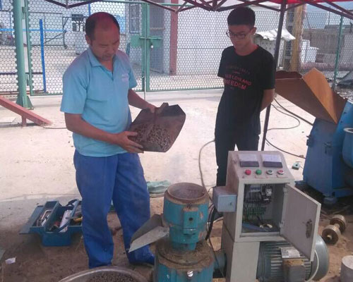 再訪吉（jí）姆克!河北客戶訂購（gòu）小型魚飼料顆粒機案例