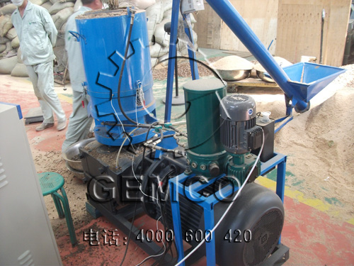 ZLMG420小型飼料顆粒機工作圖片