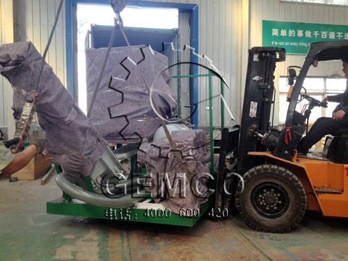 吉姆(mǔ)克多功能小成(chéng)套全麵武裝準備出發